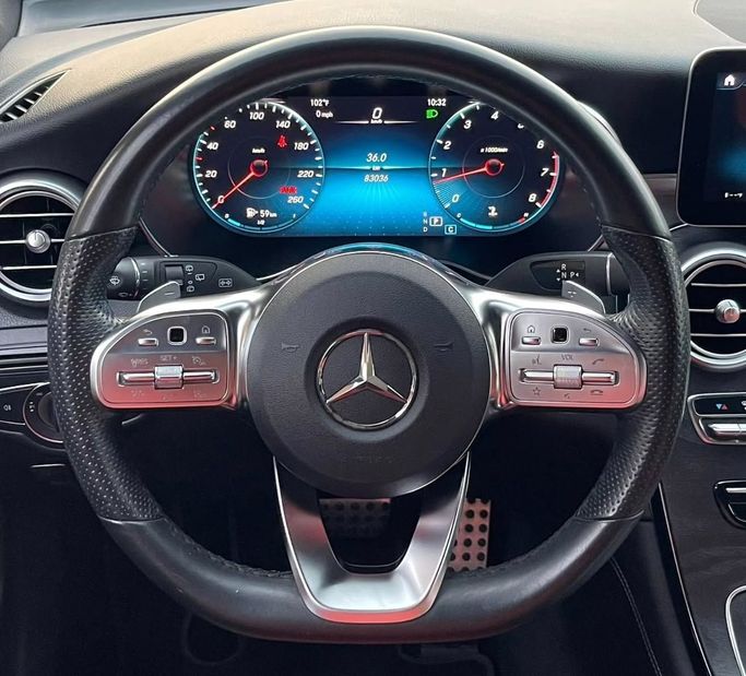 Подержанный Mercedes-Benz GLC 300 I (X253) Рестайлинг, 2.0 л, 2021 в Шардже от Al Nukhba Al Malakyah Used Cars Черный цвет. Американская | AUTO.AE