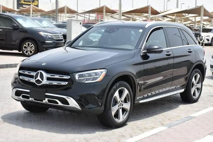 Подержанный Mercedes-Benz GLC 300 I (X253) Рестайлинг, 2.0 л, 2021 в Шардже от Alfaris Used Cars Черный цвет. Other | AUTO.AE