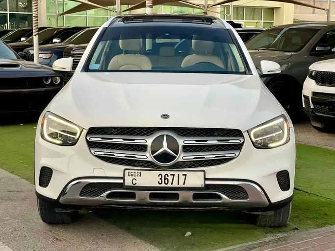 Подержанный Mercedes-Benz GLC 300 I (X253) Рестайлинг, 2.0 л, 2020 в Шардже от Walid Kahat Белый цвет. Американская | AUTO.AE | Объявление #273035