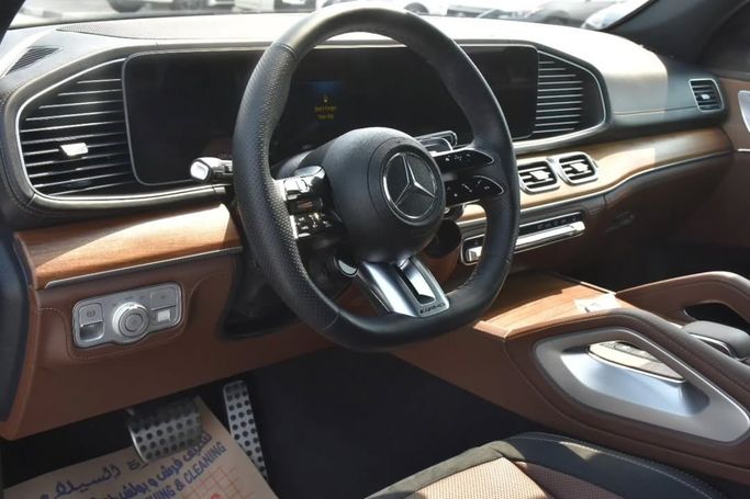 Новый Mercedes-Benz GLE AMG 53 AMG II (V167) Рестайлинг, 3.0 л, 2024 в Шардже от Alfaris Used Cars Серый цвет.  | AUTO.AE
