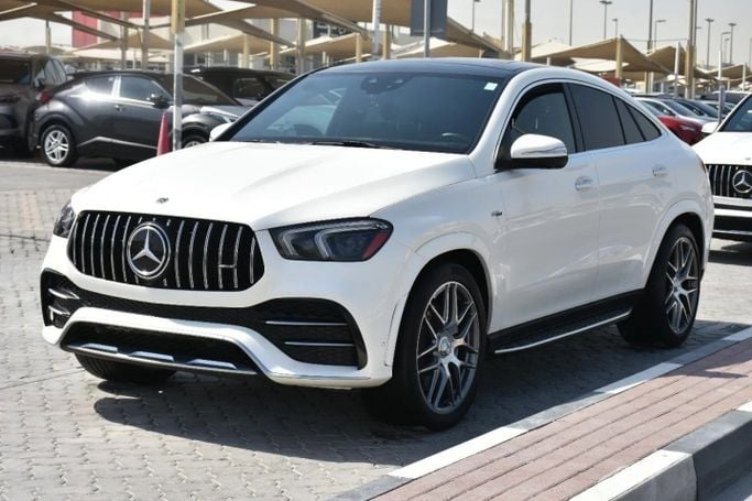 Подержанный Mercedes-Benz GLE AMG 53 AMG II (V167), 3.0 л, 2022 в Шардже от Alfaris Used Cars Белый цвет. Other | AUTO.AE