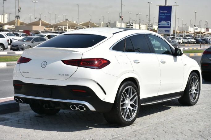 Подержанный Mercedes-Benz GLE AMG 53 AMG II (V167), 3.0 л, 2022 в Шардже от Alfaris Used Cars Белый цвет. Other | AUTO.AE