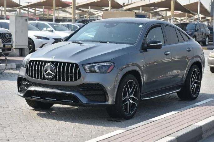 Подержанный Mercedes-Benz GLE AMG 53 AMG II (V167), 3.0 л, 2023 в Шардже от Alfaris Used Cars Серый цвет. Other | AUTO.AE