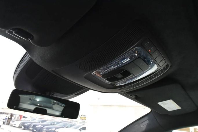 Подержанный Mercedes-Benz GLE AMG 53 AMG II (V167), 3.0 л, 2022 в Шардже от Alfaris Used Cars Серебристый цвет. Other | AUTO.AE