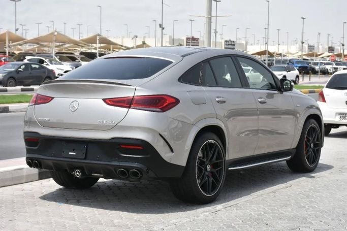 Подержанный Mercedes-Benz GLE AMG 53 AMG II (V167), 3.0 л, 2022 в Шардже от Alfaris Used Cars Серебристый цвет. Other | AUTO.AE