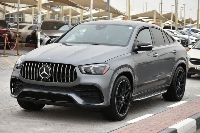Подержанный Mercedes-Benz GLE AMG 53 AMG II (V167), 3.0 л, 2022 в Шардже от Alfaris Used Cars Серый цвет. Other | AUTO.AE