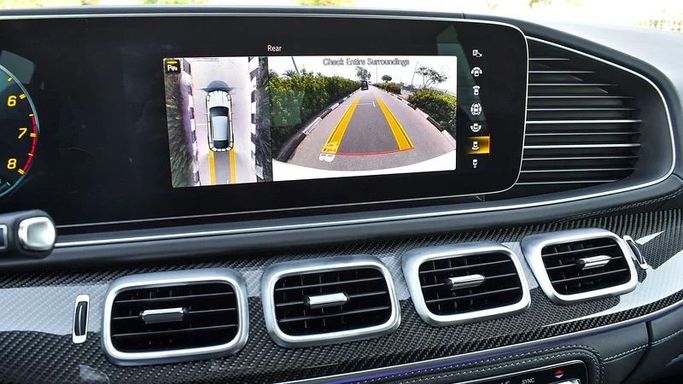 Подержанный Mercedes-Benz GLE AMG 53 AMG II (V167), 3.0 л, 2022 в Шардже от Karkuk Used Cars Белый цвет. Американская | AUTO.AE