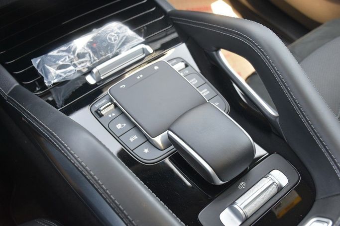 Подержанный Mercedes-Benz GLE Coupe AMG 53 AMG II (C167) Рестайлинг, 3.0 л, 2024 в Шардже от Alfaris Used Cars Серебристый цвет.  | AUTO.AE