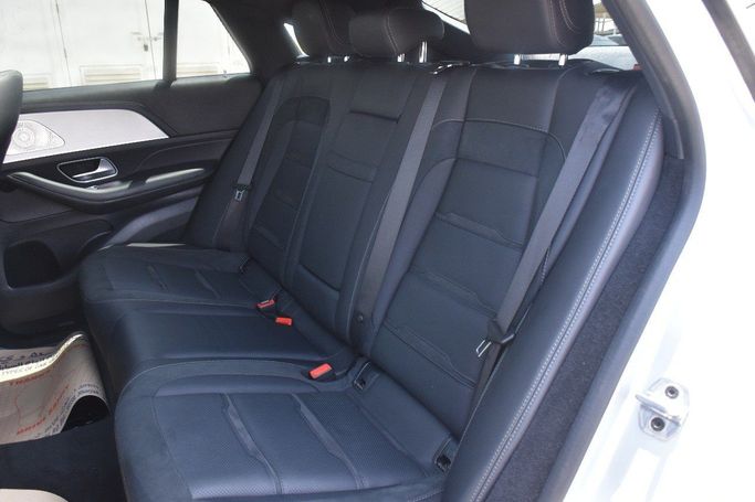 Подержанный Mercedes-Benz GLE Coupe AMG 53 AMG II (C167) Рестайлинг, 3.0 л, 2024 в Шардже от Alfaris Used Cars Серебристый цвет.  | AUTO.AE