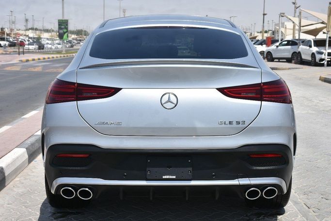Подержанный Mercedes-Benz GLE Coupe AMG 53 AMG II (C167) Рестайлинг, 3.0 л, 2024 в Шардже от Alfaris Used Cars Серебристый цвет.  | AUTO.AE