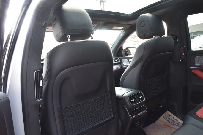 Подержанный Mercedes-Benz GLE Coupe AMG 63 AMG S II (C167), 4.0 л, 2021 в Шардже от Alfaris Used Cars Серебристый цвет.  | AUTO.AE