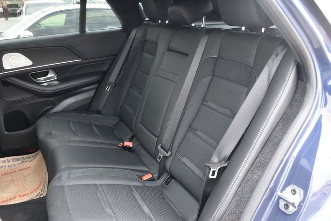 Подержанный Mercedes-Benz GLE Coupe AMG 53 AMG II (C167) Рестайлинг, 3.0 л, 2024 в Шардже от Alfaris Used Cars Синий цвет.  | AUTO.AE