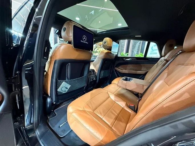 Used Mercedes-Benz GLE Coupe AMG 43 AMG I (C292), 3.0 l, 2019 in Sharjah by Ayoon Alhoot Motors, Black color. GCC Specs | AUTO.AE