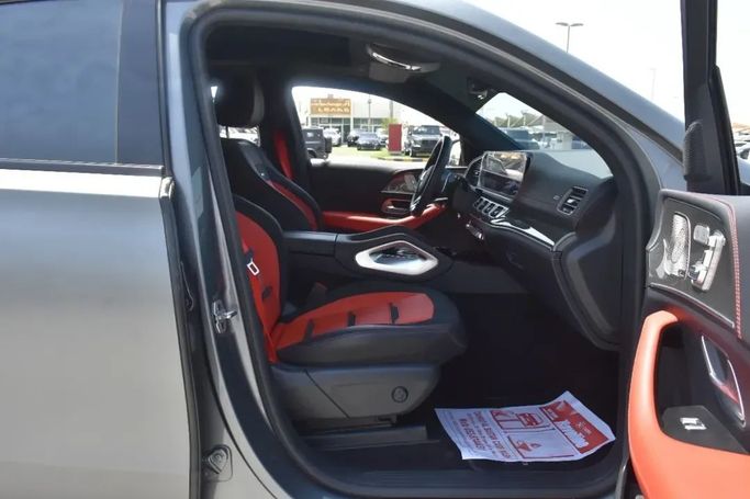 Подержанный Mercedes-Benz GLE Coupe AMG 53 AMG II (C167), 3.0 л, 2022 в Шардже от Alfaris Used Cars Серый цвет.  | AUTO.AE