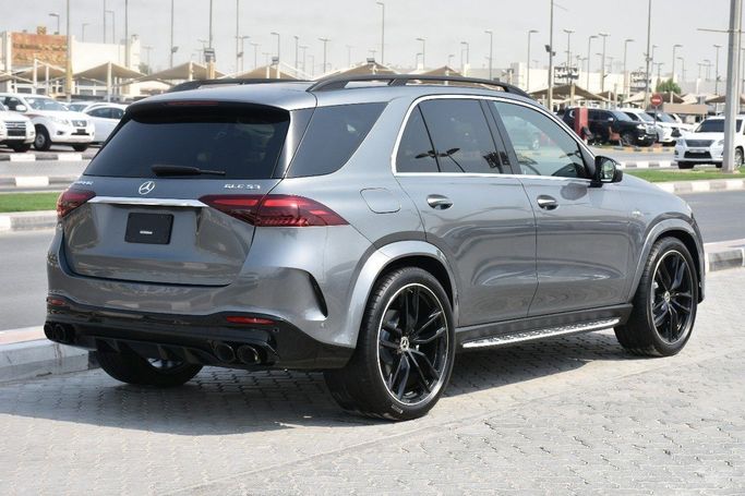 Подержанный Mercedes-Benz GLE 450 II (V167) Рестайлинг, 3.0 л, 2024 в Шардже от Alfaris Used Cars Серый цвет.  | AUTO.AE