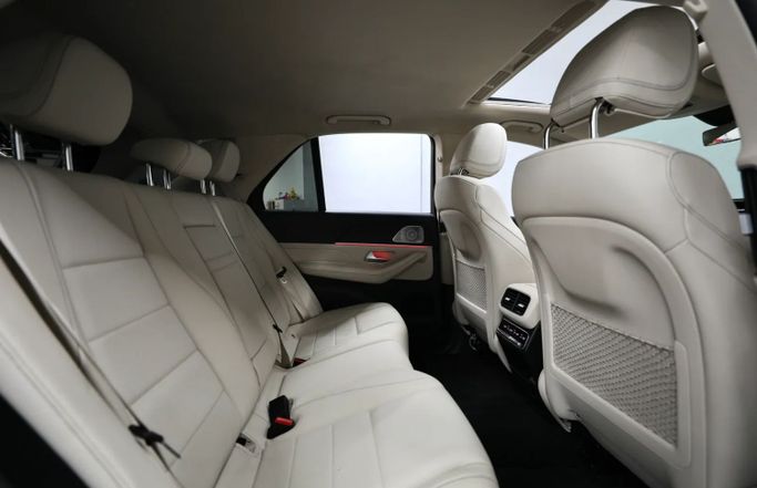 Used Mercedes-Benz GLE 350 II (V167) Facelift, 2.0 l, 2023 in Sharjah by Al Qassem Cars Trading, Black color. American Specs | AUTO.AE