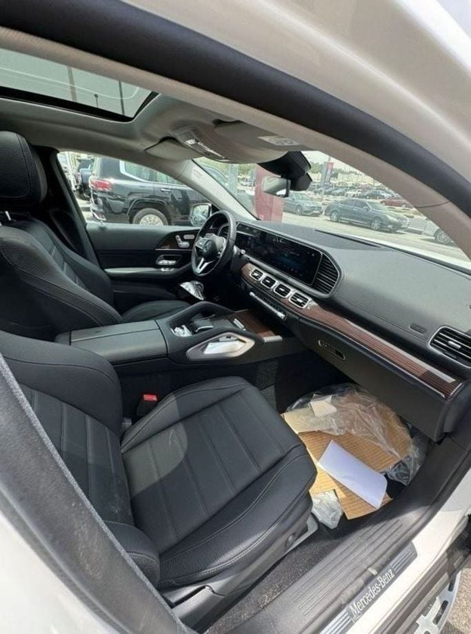 New Mercedes-Benz GLE 450 II (V167) Facelift, 3.0 l, 2024 in Sharjah by Nour Alnukhba Motors, White color. Other | AUTO.AE