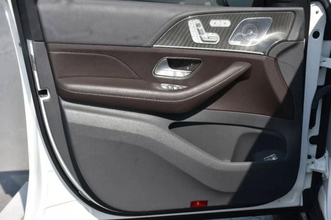Used Mercedes-Benz GLE 450 II (V167), 3.0 l, 2020 in Sharjah by Alfaris Used Cars, White color. Other | AUTO.AE
