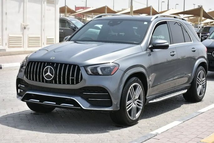 Подержанный Mercedes-Benz GLE 350 II (V167) Рестайлинг, 2.0 л, 2023 в Шардже от Alfaris Used Cars Серый цвет. Other | AUTO.AE