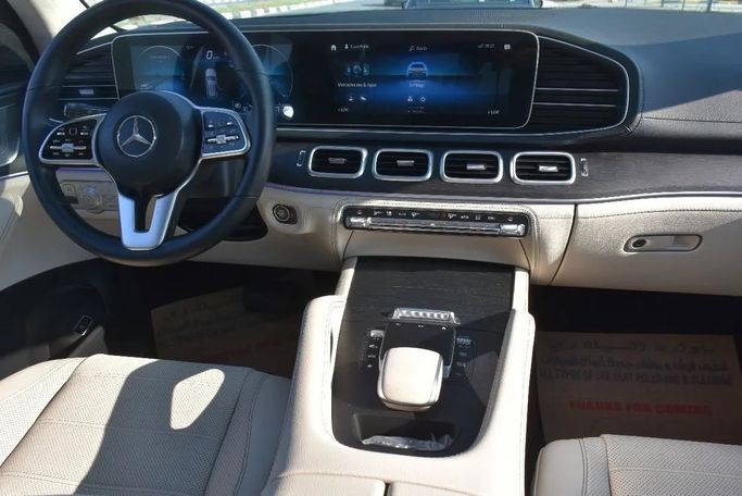 Подержанный Mercedes-Benz GLE 350 II (V167), 2.0 л, 2022 в Шардже от Alfaris Used Cars Серый цвет. Other | AUTO.AE