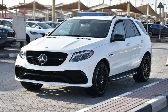 Подержанный Mercedes-Benz GLE 350 I (W166), 3.5 л, 2017 в Шардже от Alfaris Used Cars Белый цвет. Other | AUTO.AE