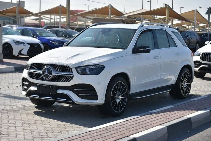 Подержанный Mercedes-Benz GLE 450 II (V167), 3.0 л, 2021 в Шардже от Alfaris Used Cars Белый цвет. Other | AUTO.AE