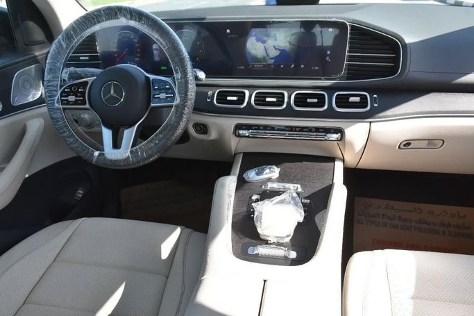 Подержанный Mercedes-Benz GLE 450 II (V167), 3.0 л, 2021 в Шардже от Alfaris Used Cars Белый цвет. Other | AUTO.AE