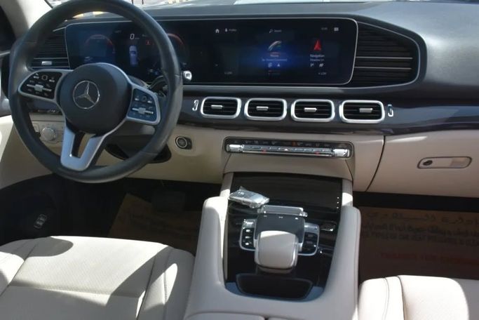 Подержанный Mercedes-Benz GLE 350 II (V167), 2.0 л, 2020 в Шардже от Alfaris Used Cars Белый цвет. Other | AUTO.AE