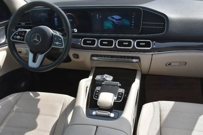 Used Mercedes-Benz GLE 580 II (V167), 4.0 l, 2020 in Sharjah by Alfaris Used Cars, Grey color. Other | AUTO.AE