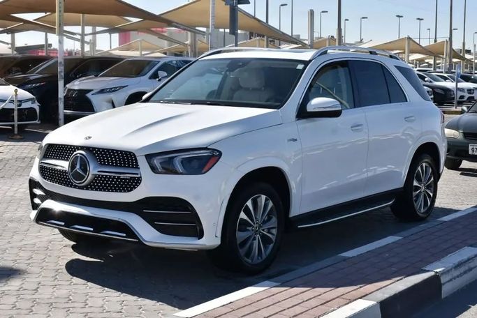 Подержанный Mercedes-Benz GLE 350 II (V167), 2.0 л, 2020 в Шардже от Alfaris Used Cars Белый цвет. Other | AUTO.AE