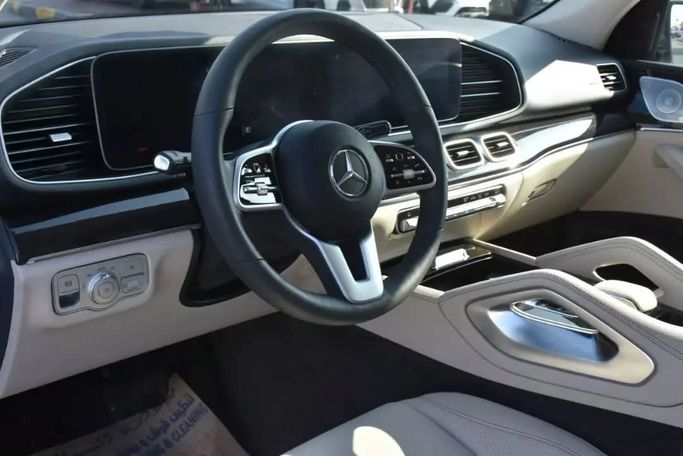 Подержанный Mercedes-Benz GLE 350 II (V167), 2.0 л, 2020 в Шардже от Alfaris Used Cars Белый цвет. Other | AUTO.AE