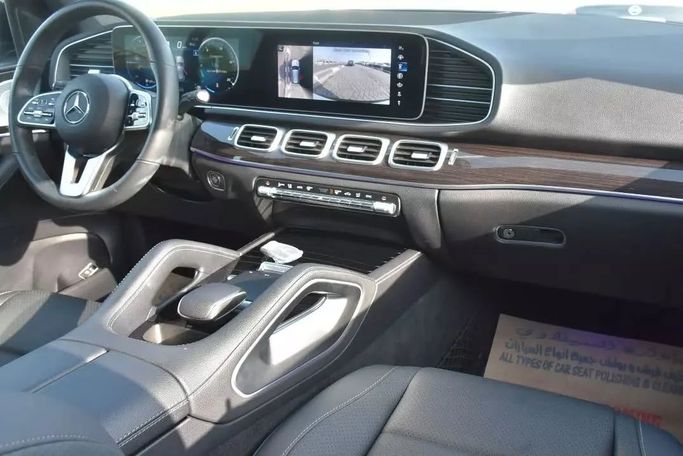 Подержанный Mercedes-Benz GLE 350 II (V167), 2.0 л, 2021 в Шардже от Alfaris Used Cars Белый цвет. Other | AUTO.AE