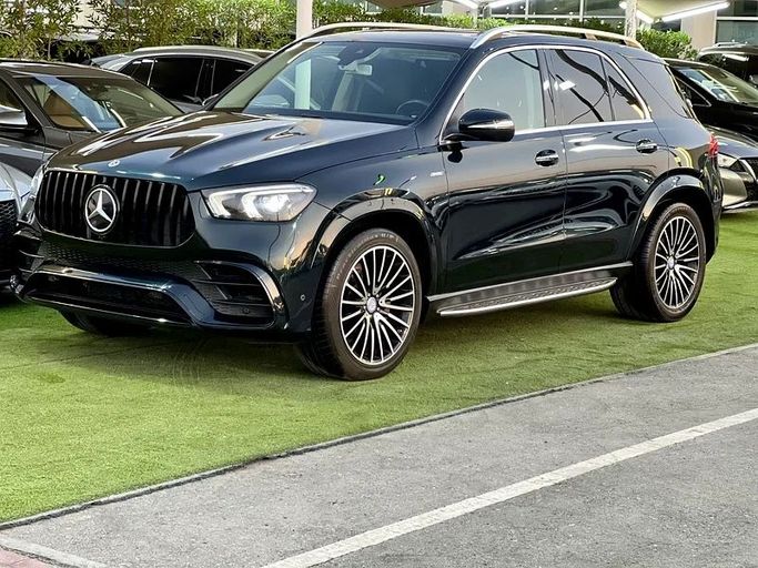 Подержанный Mercedes-Benz GLE 350 II (V167), 2.0 л, 2020 в Шардже от Ali Abood Used Cars Зеленый цвет. Американская | AUTO.AE