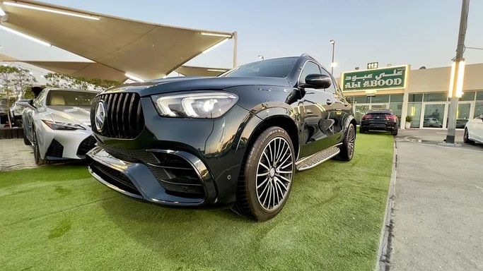 Подержанный Mercedes-Benz GLE 350 II (V167), 2.0 л, 2020 в Шардже от Ali Abood Used Cars Зеленый цвет. Американская | AUTO.AE