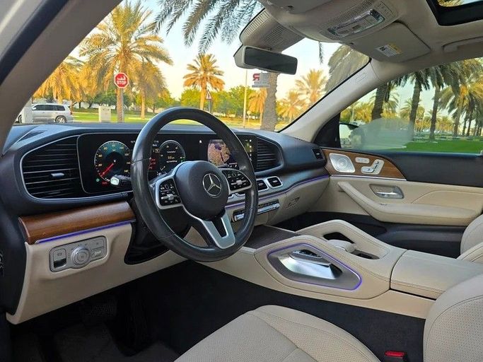 Used Mercedes-Benz GLE 350 II (V167), 2.0 l, 2020 in Sharjah by Al Luluah Al Baithaa, White color. American Specs | AUTO.AE
