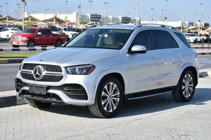 Подержанный Mercedes-Benz GLE 350 II (V167), 2.0 л, 2020 в Шардже от Alfaris Used Cars Серебристый цвет. Other | AUTO.AE