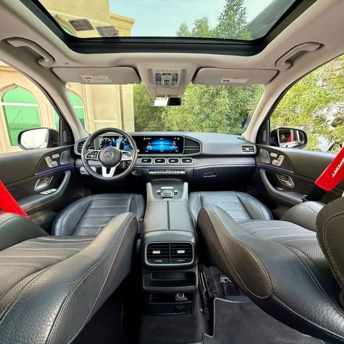 Подержанный Mercedes-Benz GLE 580 II (V167), 4.0 л, 2020 в Шардже от Sarmad Cars Черный цвет. Other | AUTO.AE