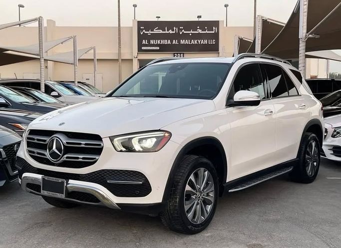 Used Mercedes-Benz GLE 350 II (V167), 2.0 l, 2020 in Sharjah by Al Nukhba Al Malakyah Used Cars, White color. American Specs | AUTO.AE