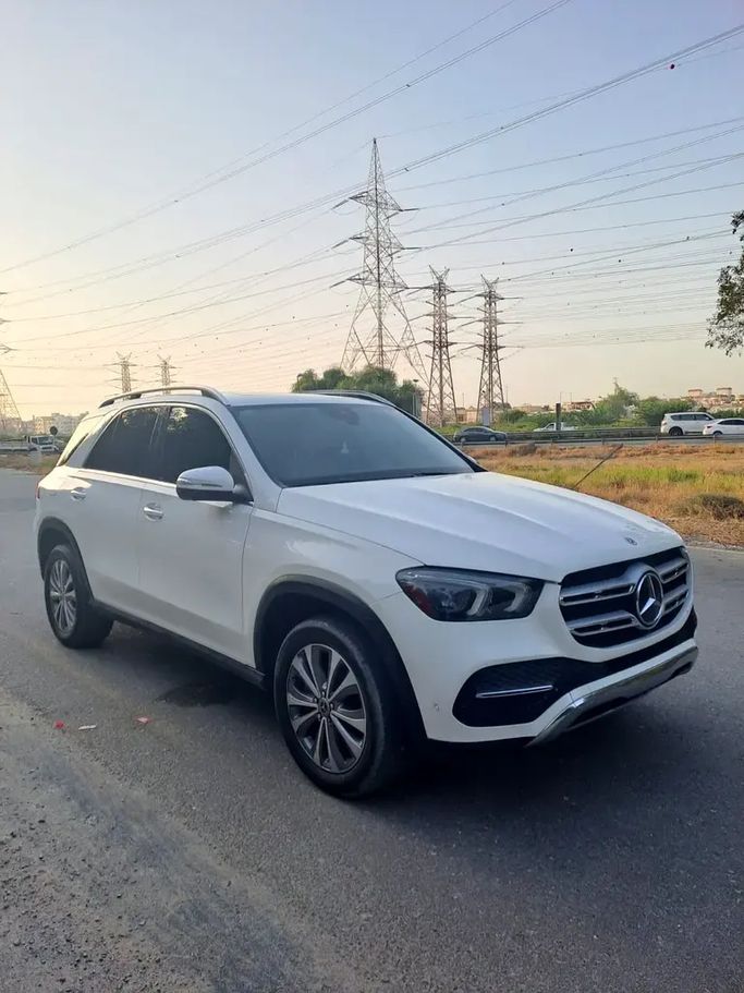 مستعملة Mercedes-Benz GLE 350 II (V167), 2.0 l, 2022 في في الإمارات, الشارقة من Imad Younis Almani used Cars، اللون أبيض. المواصفات الأمريكية | AUTO.AE | إعلان #277832