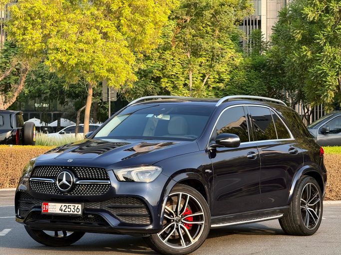 مستعملة Mercedes-Benz GLE 350 II (V167), 2.0 l, 2020 في في الإمارات, الشارقة، اللون أزرق داكن. المواصفات الأمريكية | AUTO.AE | إعلان #279171