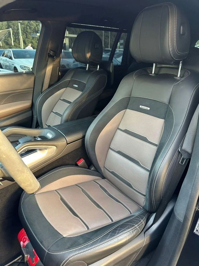 Подержанный Mercedes-Benz GLS AMG 63 AMG II (X167), 4.0 л, 2021 в Шардже от Noor Al Seyoh Used Cars Черный цвет. GCC | AUTO.AE