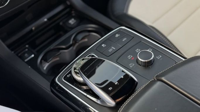 Used Mercedes-Benz GLS AMG 63 AMG I (X166), 5.5 l, 2017 in Sharjah by Badar Used Cars, White color. Japanese Specs | AUTO.AE