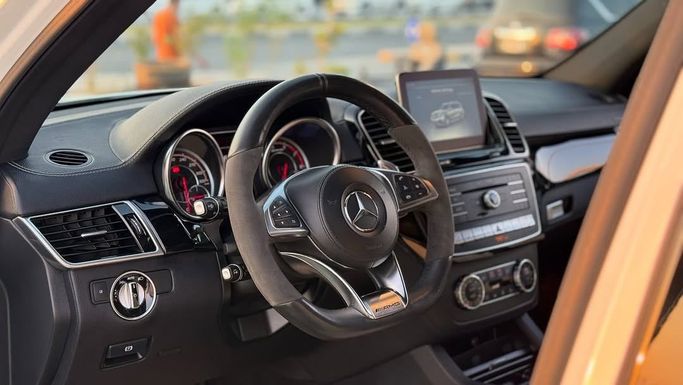Used Mercedes-Benz GLS AMG 63 AMG I (X166), 5.5 l, 2017 in Sharjah by Badar Used Cars, White color. Japanese Specs | AUTO.AE
