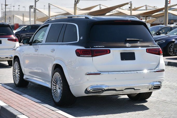 Подержанный Mercedes-Benz GLS 580 II (X167), 4.0 л, 2020 в Шардже от Alfaris Used Cars Белый цвет.  | AUTO.AE
