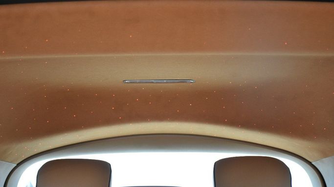 Подержанный Mercedes-Benz GLS 450 II (X167) Рестайлинг, 3.0 л, 2024 в Шардже от Alfaris Used Cars Черный цвет.  | AUTO.AE