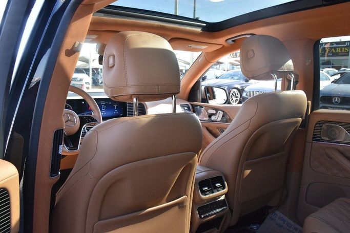 Подержанный Mercedes-Benz GLS 450 II (X167) Рестайлинг, 3.0 л, 2024 в Шардже от Alfaris Used Cars Черный цвет.  | AUTO.AE