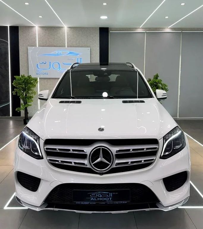 Подержанный Mercedes-Benz GLS 400 II (X167), 2.9 л, 2020 в Шардже от Ayoon Alhoot Motors Белый цвет. GCC | AUTO.AE