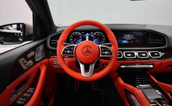 Used Mercedes-Benz GLS 450 II (X167), 3.0 l, 2020 in Sharjah by Al Qassem Cars Trading, Black color. American Specs | AUTO.AE