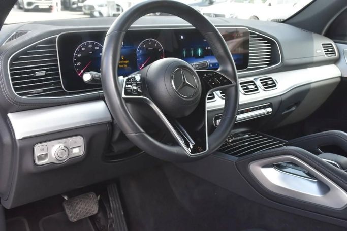 Подержанный Mercedes-Benz GLS 450 II (X167) Рестайлинг, 3.0 л, 2024 в Шардже от Alfaris Used Cars Серебристый цвет. Other | AUTO.AE