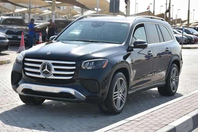 Подержанный Mercedes-Benz GLS 450 II (X167) Рестайлинг, 3.0 л, 2024 в Шардже от Alfaris Used Cars Черный цвет. Other | AUTO.AE